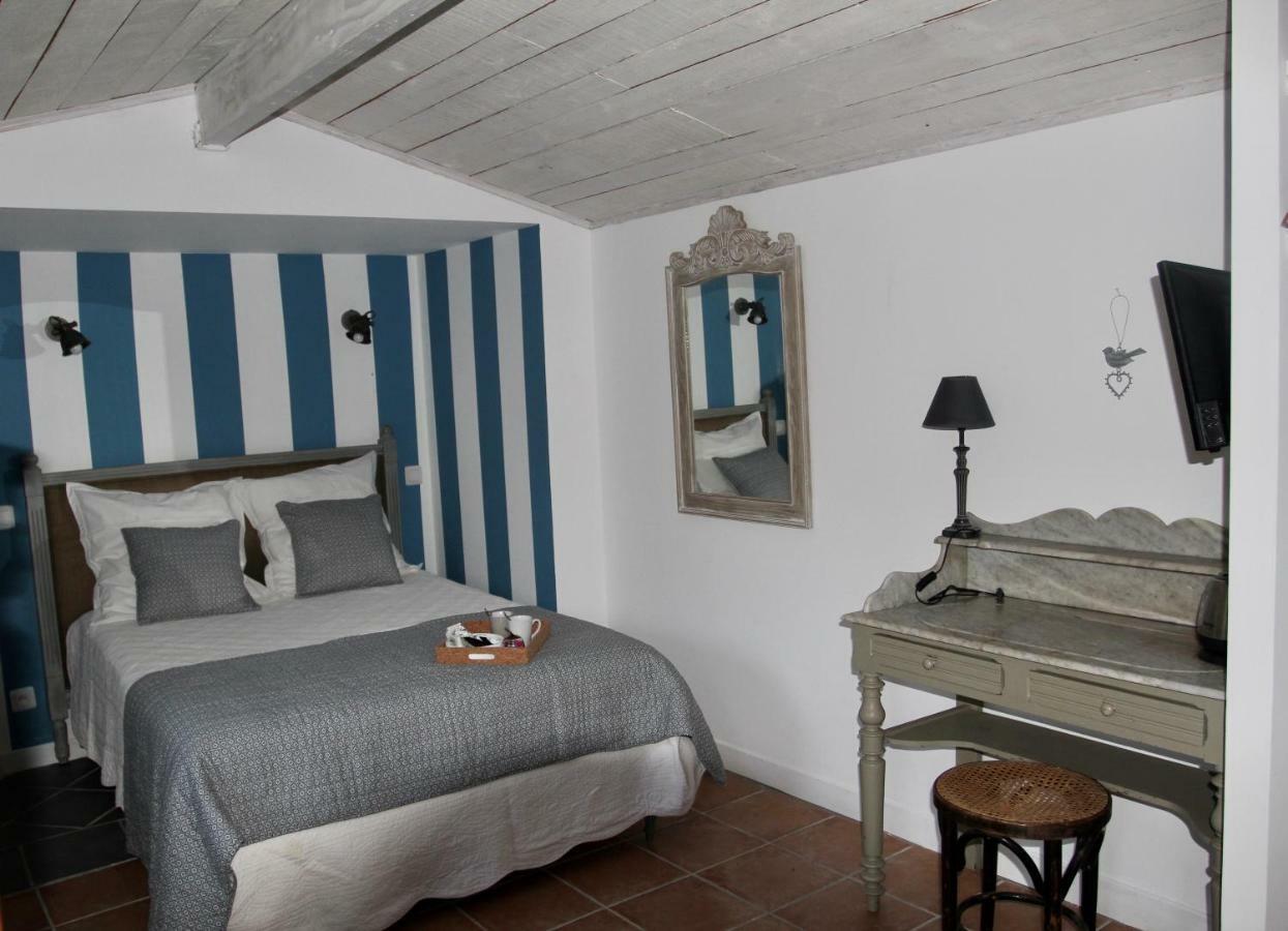 ホテルLe Clos Du Gorion Saint-Sulpice-et-Cameyrac エクステリア 写真